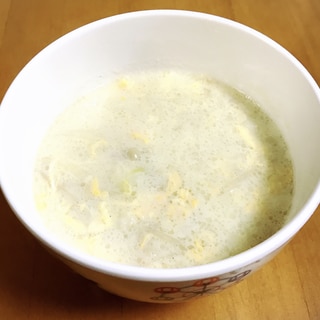 豆腐と卵の豆乳スープ